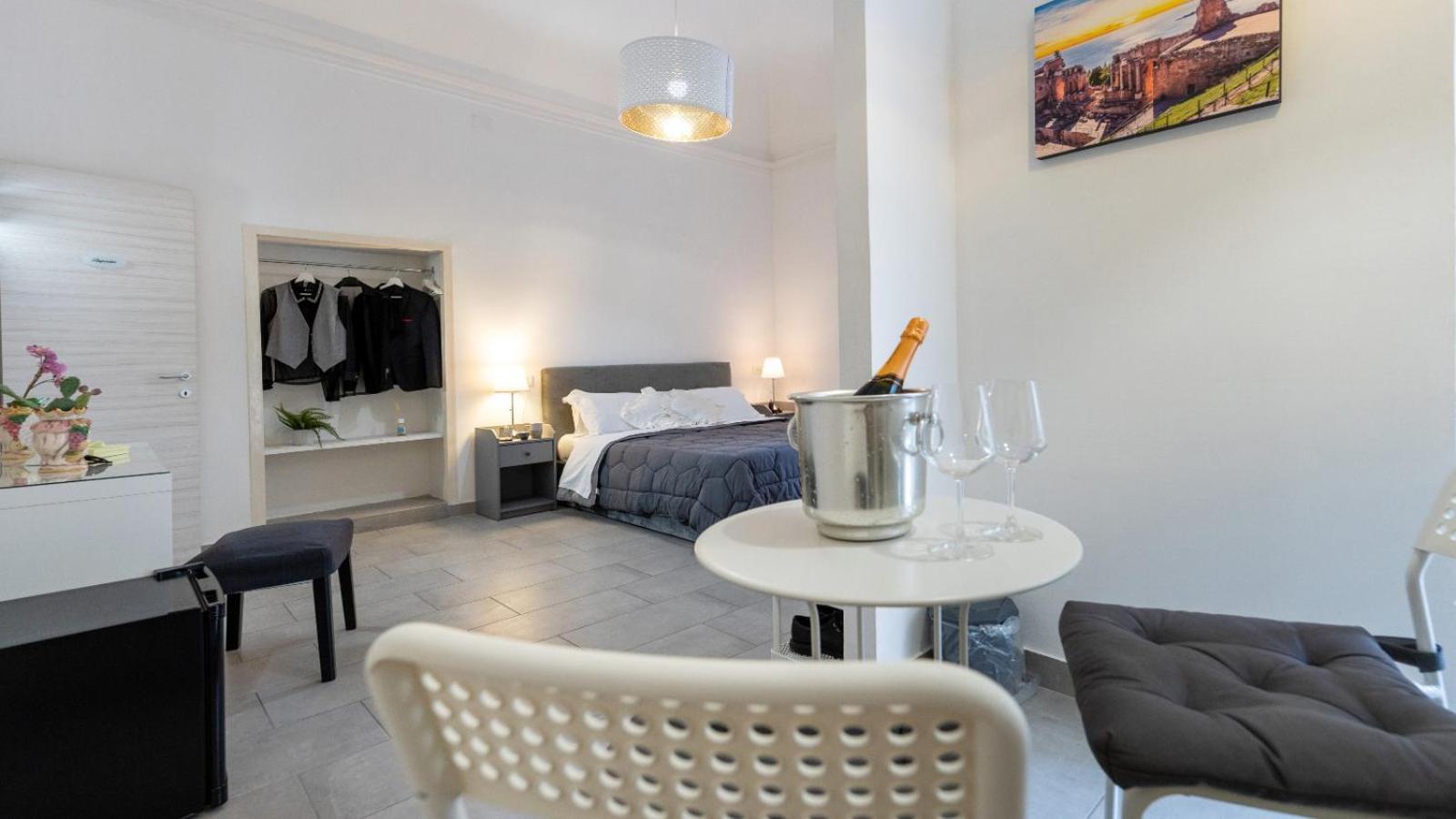 Duomo Luxury Suite Катанія Екстер'єр фото